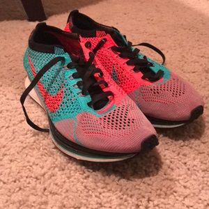 Nike Flyknit Racer